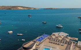 Gillieru Harbour Hotel